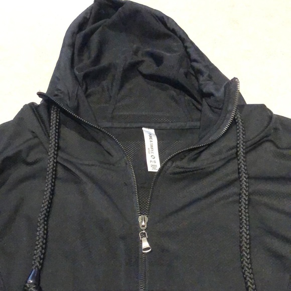 NWOT yoga jacket - Picture 2 of 3